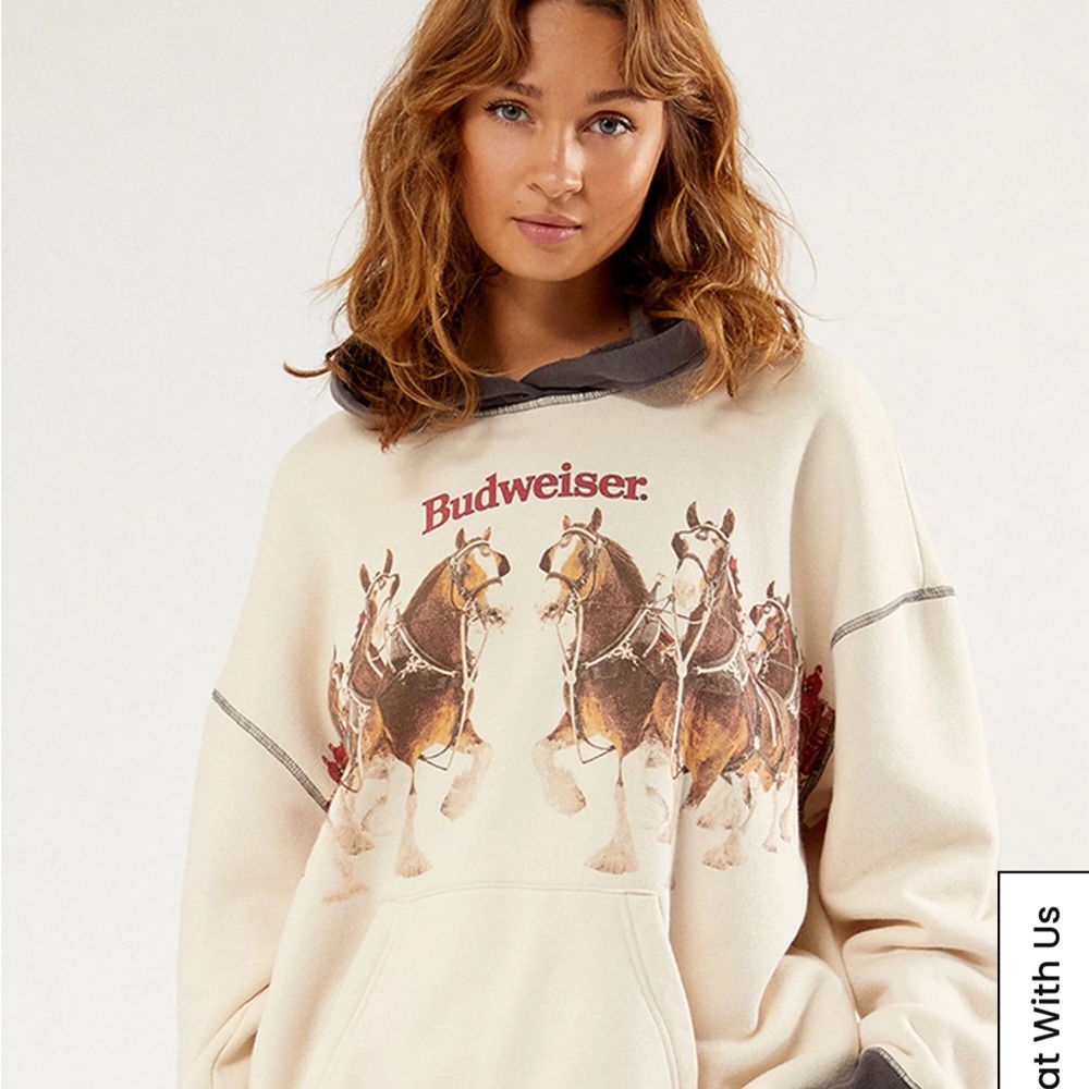 *NWT* Budweiser Women's Beige Hoodie with Horse Clydesdale Design